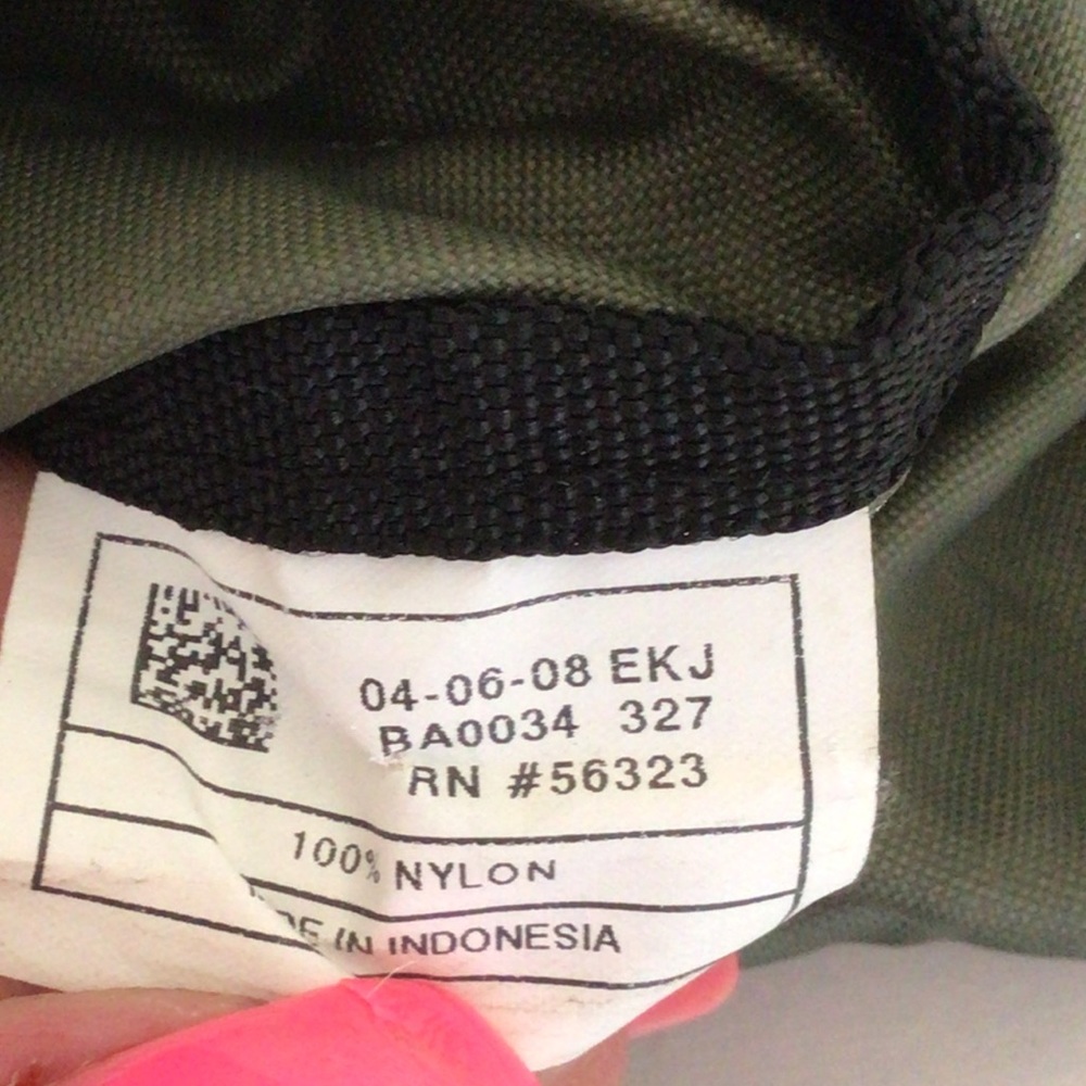 NIKE NYLON ARMY GREEN GYM SACK BACKPACK - Picture 6 of 9